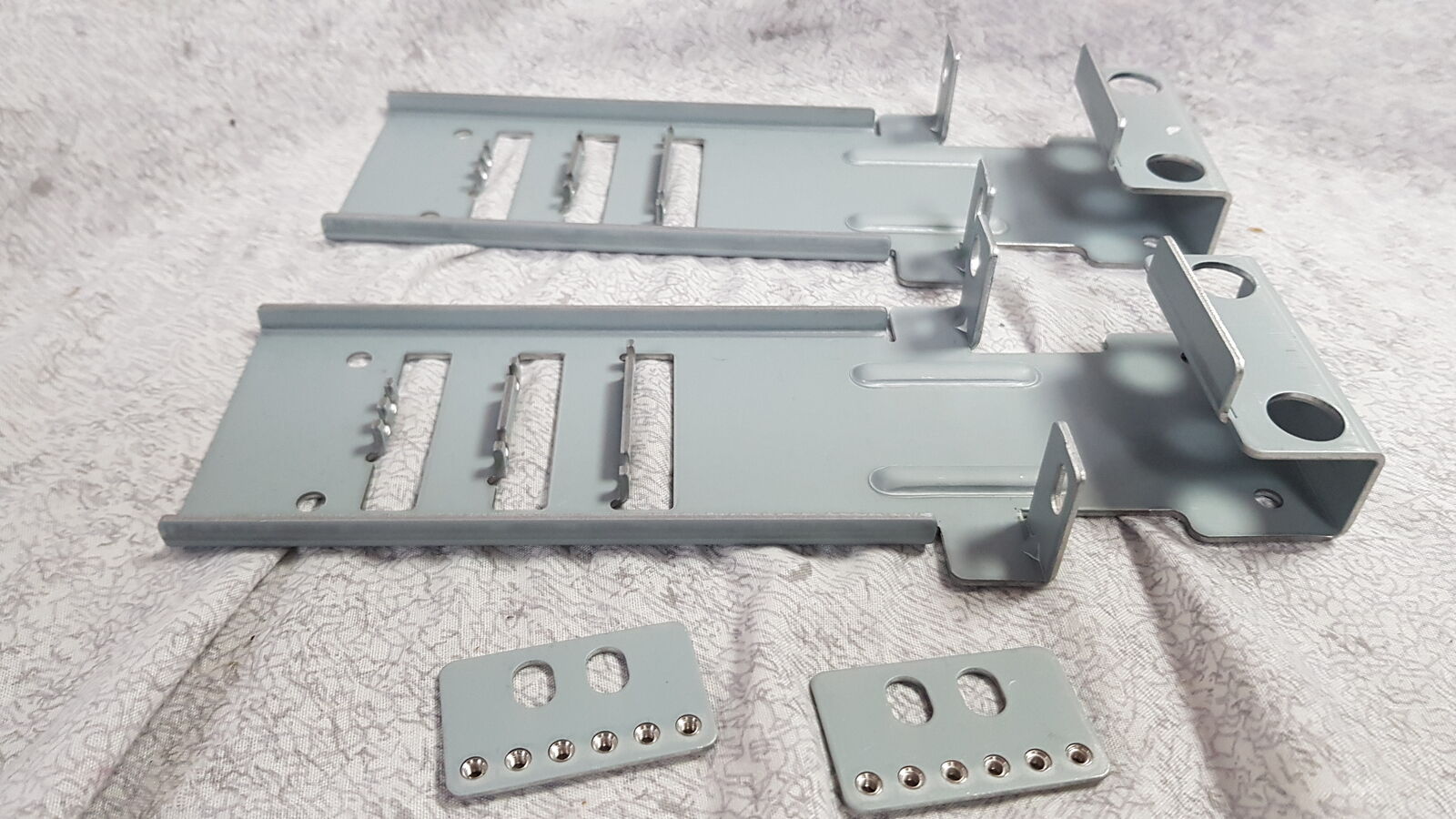 Sun Microsystems x7901a-4 19" 2-post Rackmount Kit New