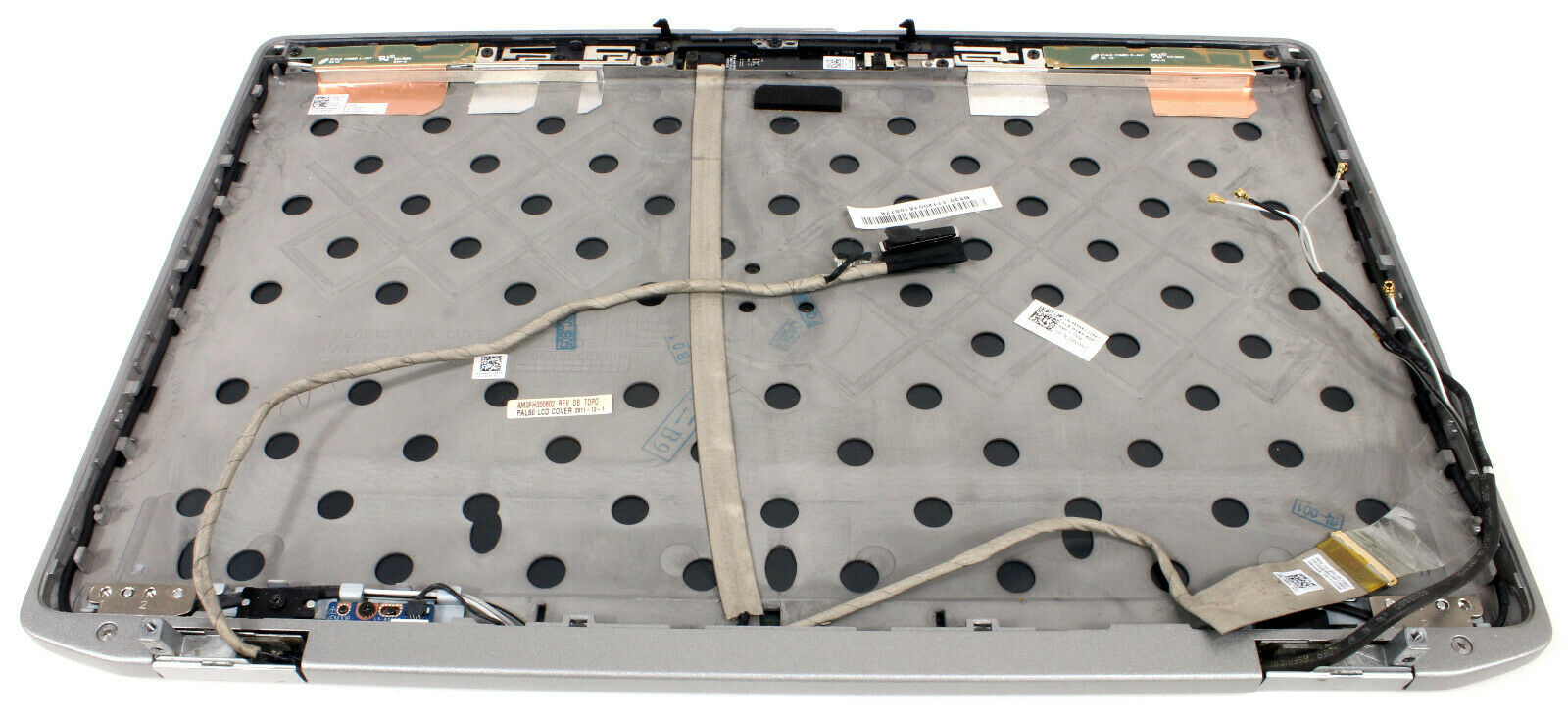 Genuine Dell Latitude E6520 LCD Back Cover With Antenna , Webcam , Lcd Flex & Hinges OEM Lid P/N 0VGCFJ VGCFJ Used A