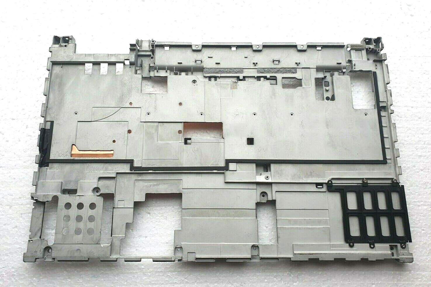 Lenovo ThinkPad W540 W541 Series Middle Support Chassis Case Frame 00HM098 Used A