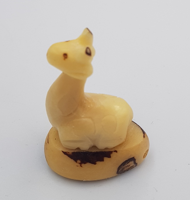 Articiones Speke Handmade Figurine  Tagua New 5.5cm 3.5cm 2.5cm
